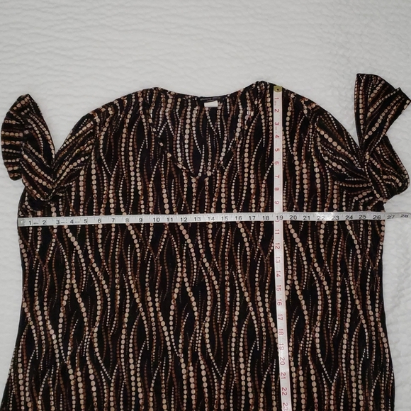 Polka Dot Top. Ribbed. 3/4 Sleeve - Picture 5 of 9